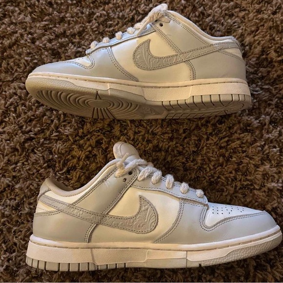 Nike Needlework Dunks Size 7.5 - Picture 2 of 4